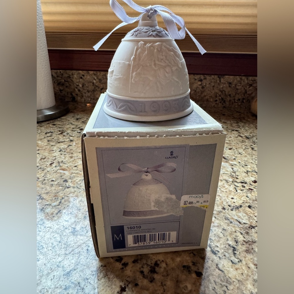 Lladro 1993 Annual Holiday Christmas Bell.
